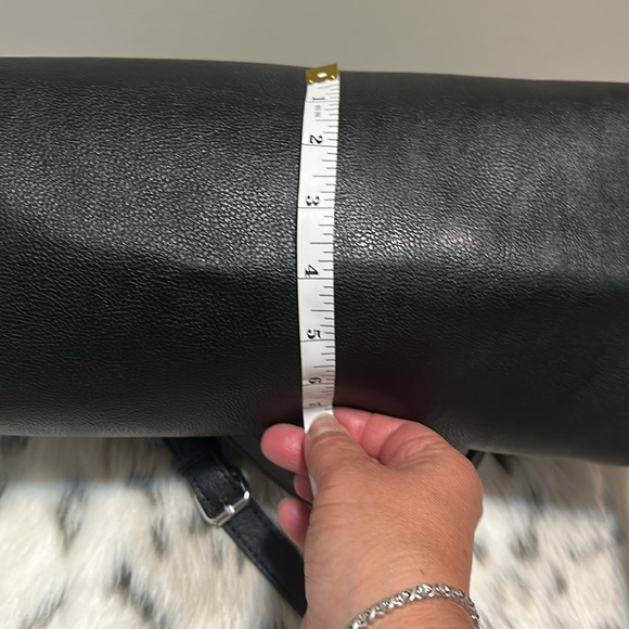 Calvin Klein Elegant Black Tote - Picture 9 of 9